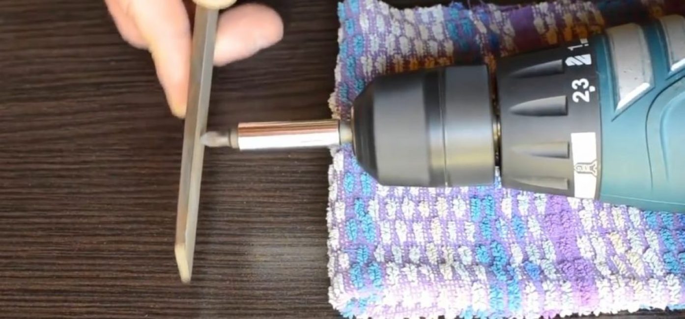 Retrait de la partie usée du foret