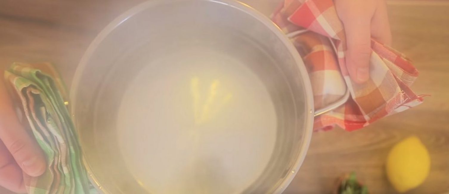 Retirez la casserole et attendez que les bulles disparaissent