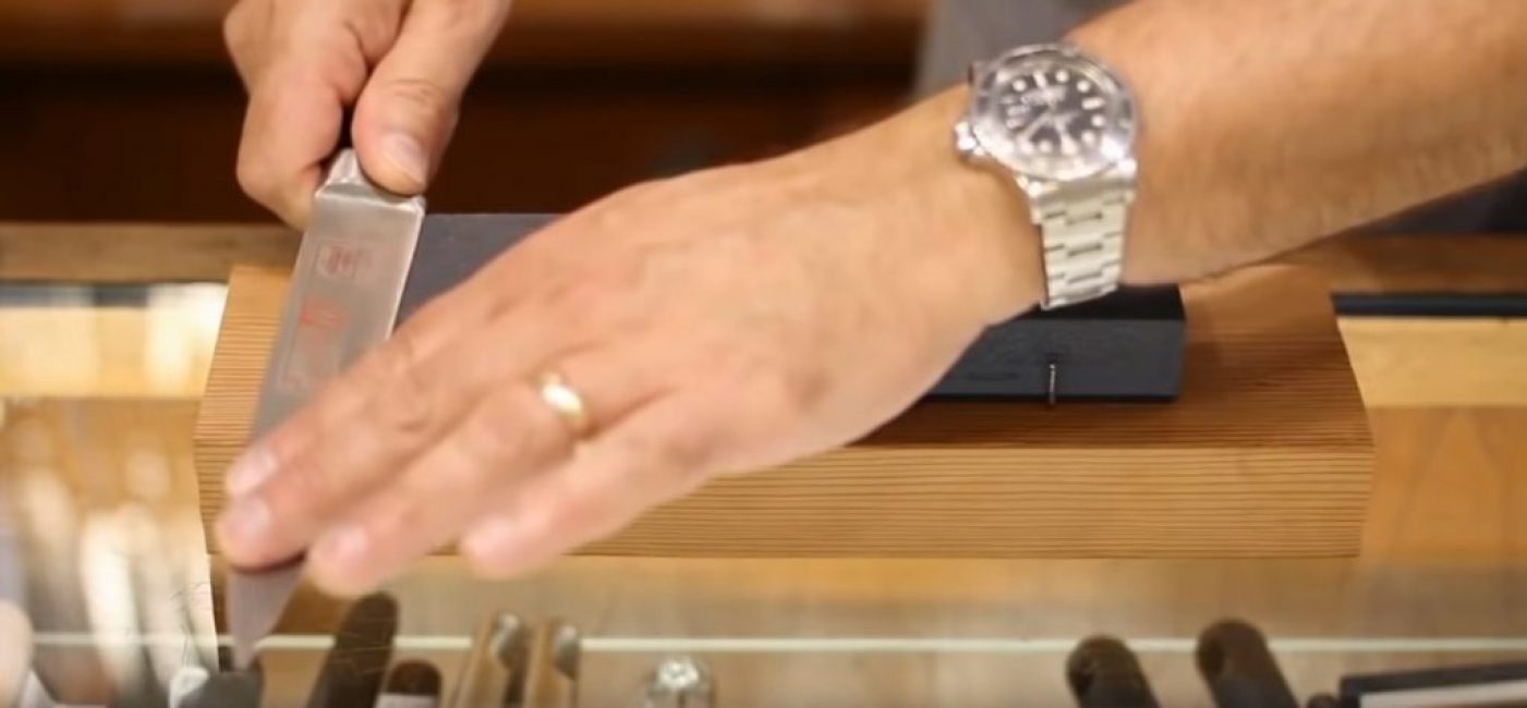 Position du couteau au début de la passe suivante