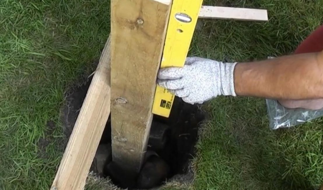 Réglez le niveau à l'aide d'un niveau