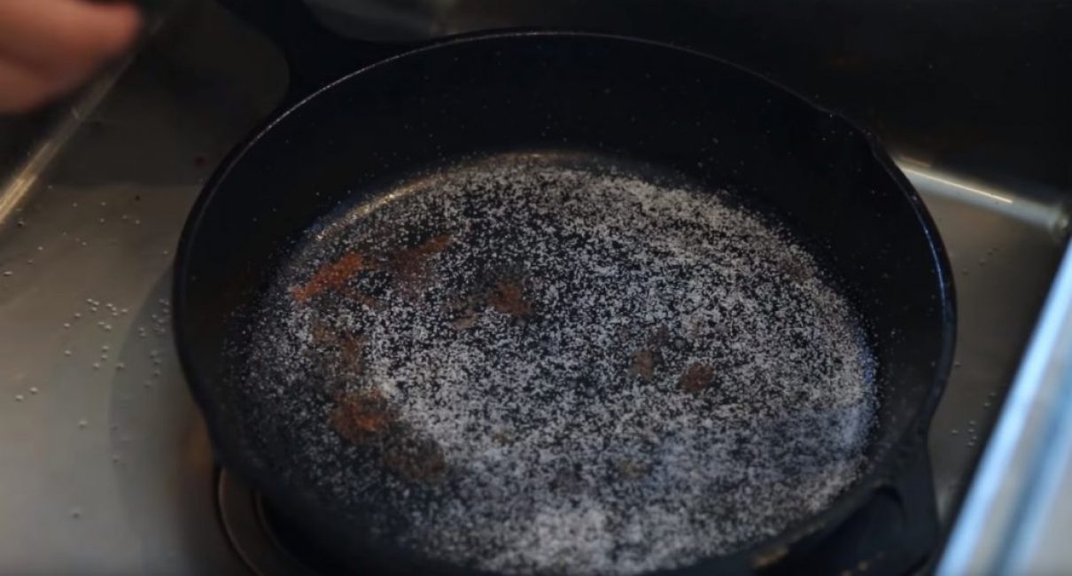 Sel au fond de la casserole