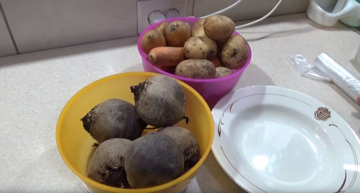 Betteraves préparées pour la cuisson au micro-ondes