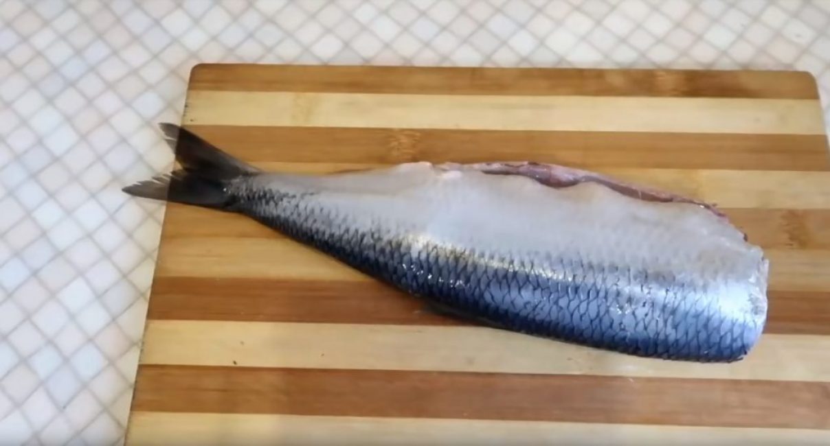 Carcasse de hareng vidé