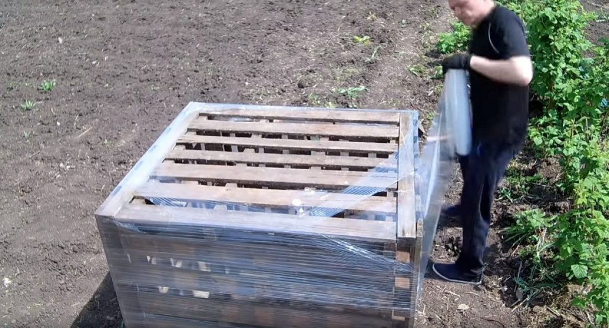 Il est nécessaire d'envelopper le périmètre du réservoir 3 à 5 fois