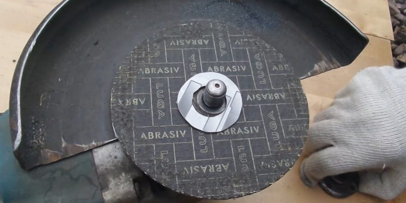 Une rondelle en carton vous permettra de dévisser l'écrou après toute situation d'urgence