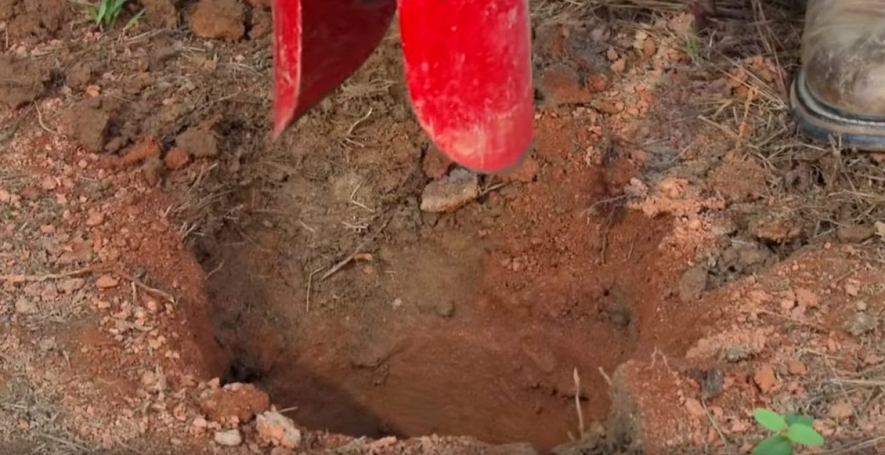 Outil spécial pour creuser des trous