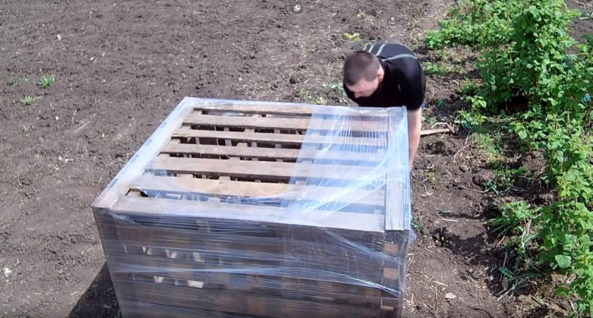 Et ensuite procéder à la pose du film sur le fond