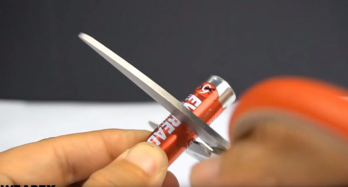 La position des ciseaux en fin de mouvement