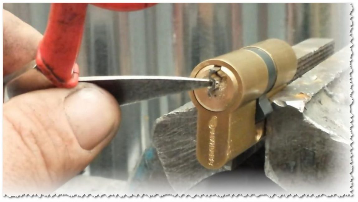 Source : https://youtu.be/PyROUH2IETM