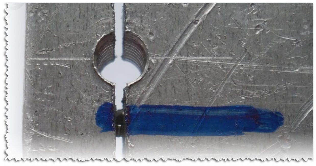 Le robinet est coincé à l'intérieur du produit