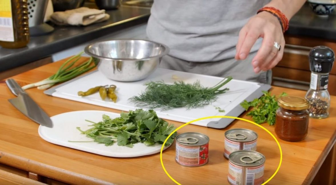 Pots de concentré de tomate