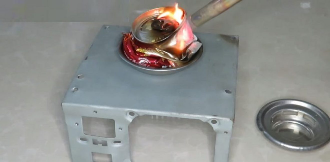 Nous fondons la première boîte