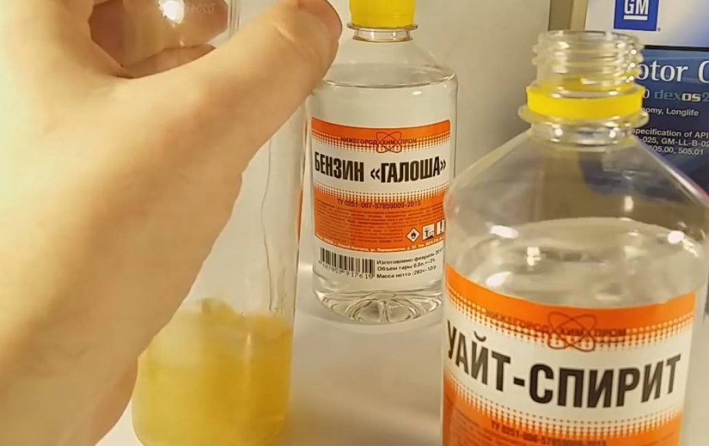 Ajouter 4 parties de solvant