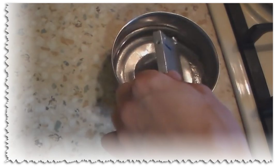 On place la préparation dans une casserole