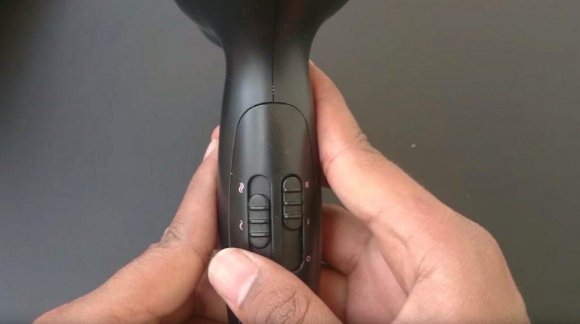 Sélectionnez le mode de fonctionnement du sèche-cheveux