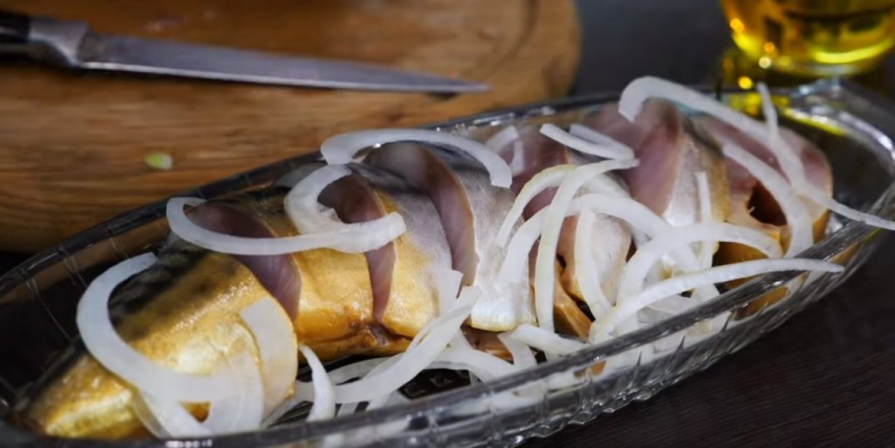 Et ajouter l'oignon finement haché.