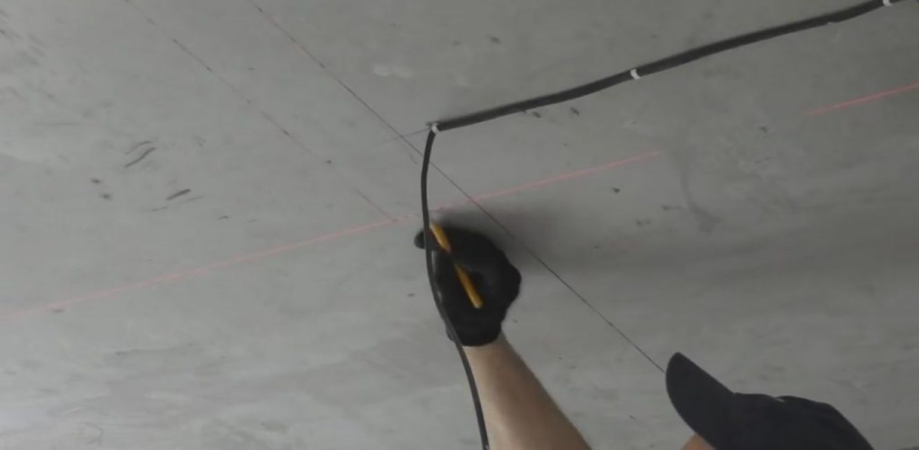 Habituellement, ces endroits sont marqués d'une ligne pointillée.