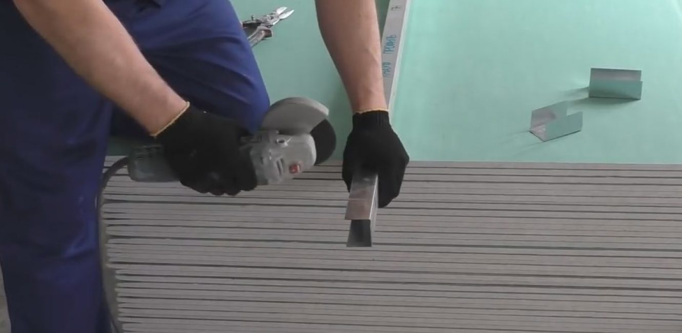 Couper le profil à longueur