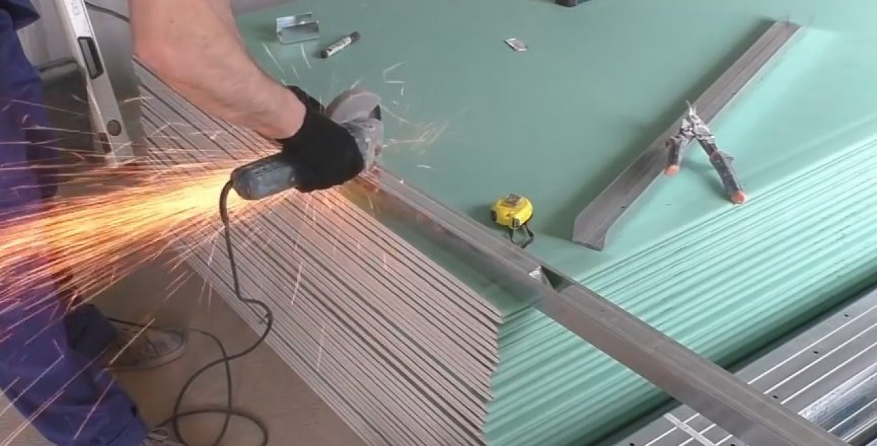 Deux coupes transversales et deux longitudinales