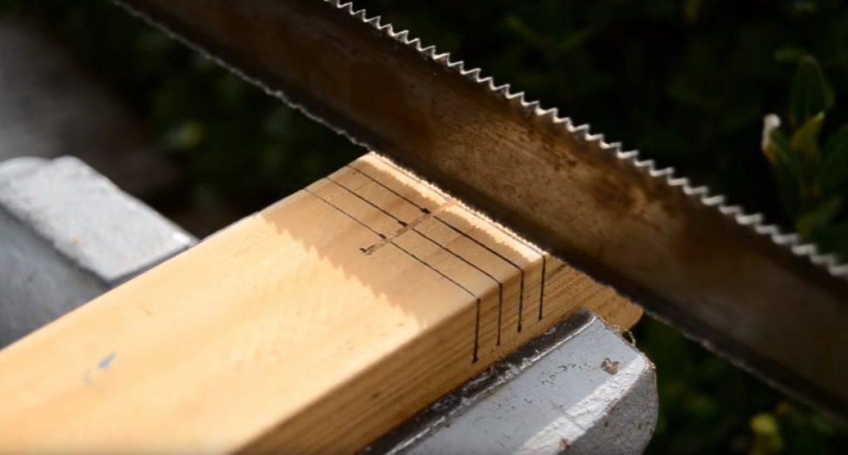 Rainures de coupe pour la lame