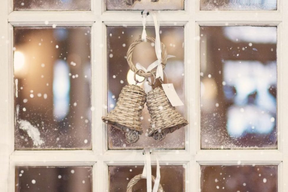 Quelques carillons éoliens simples peuvent rehausser l'esprit des Fêtes