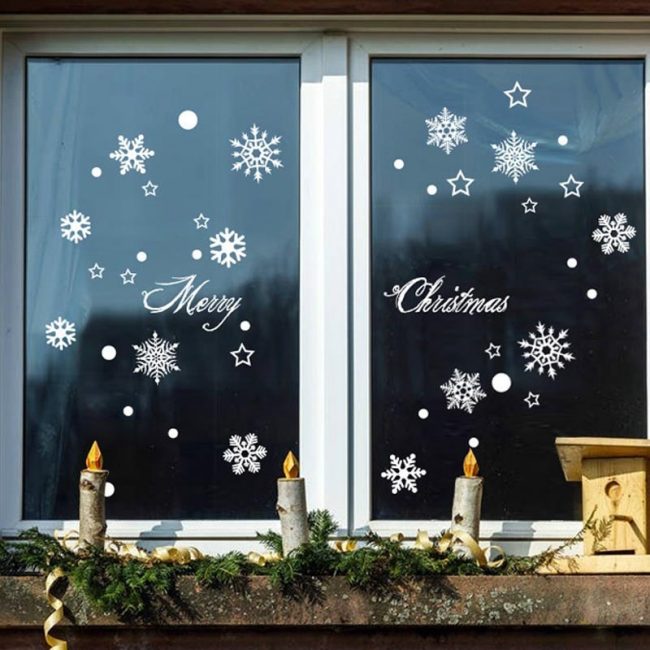 Vous pouvez écrire des félicitations thématiques sur les lunettes