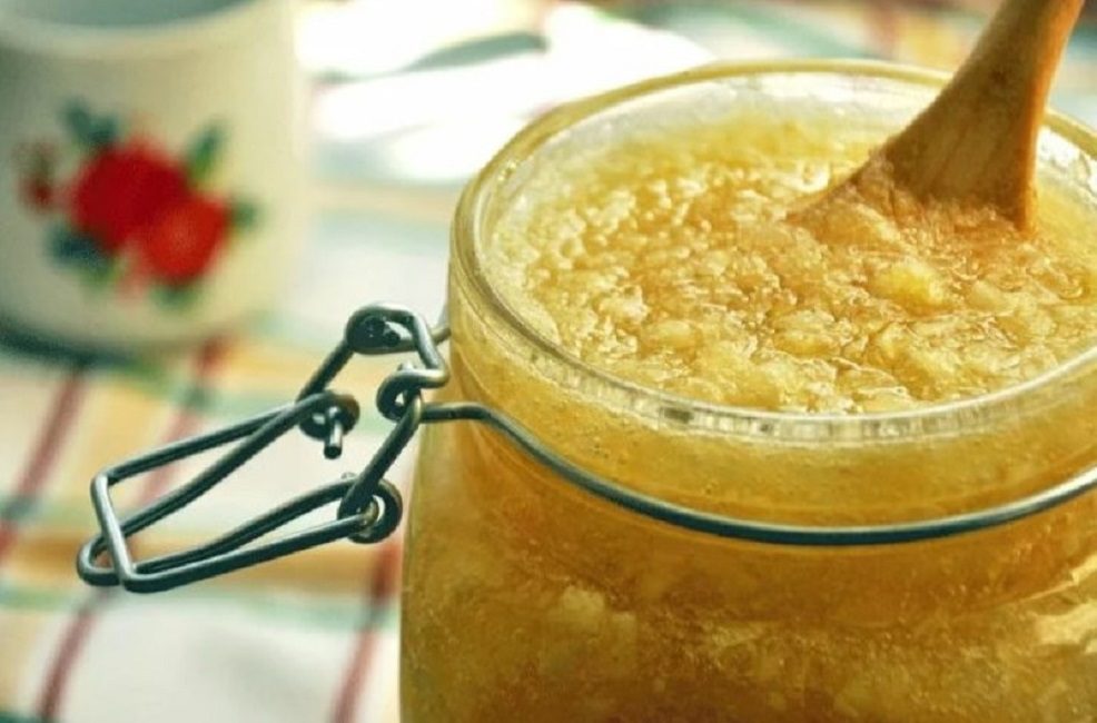 Le gingembre râpé est l'un des composants des médicaments traditionnels