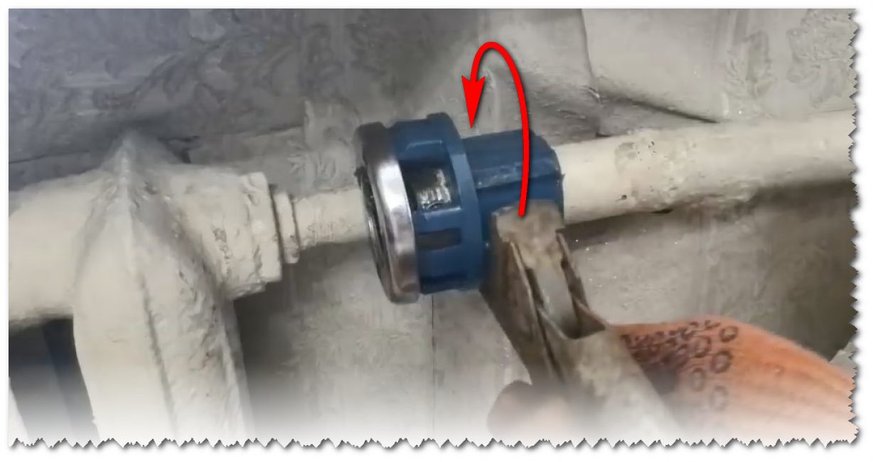 Dans le sens inverse des aiguilles d'une montre - couper les copeaux