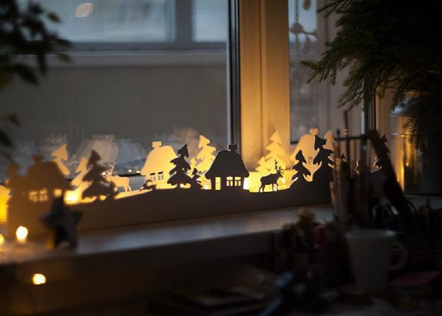 Propre conte de fées d'hiver juste sous la fenêtre