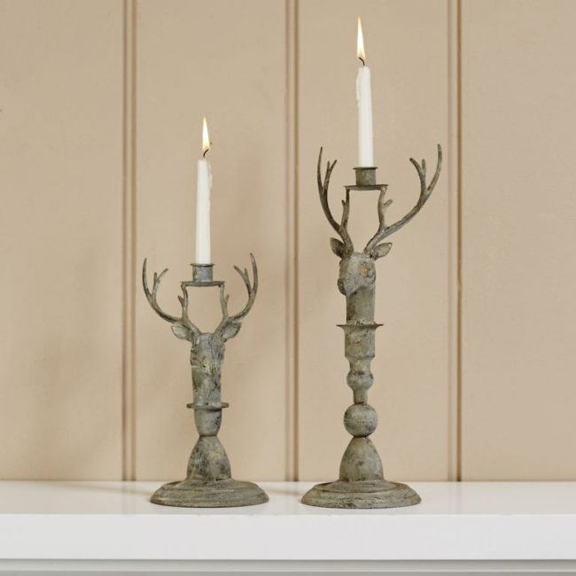 Cerf sculpté pour résister aux grandes bougies