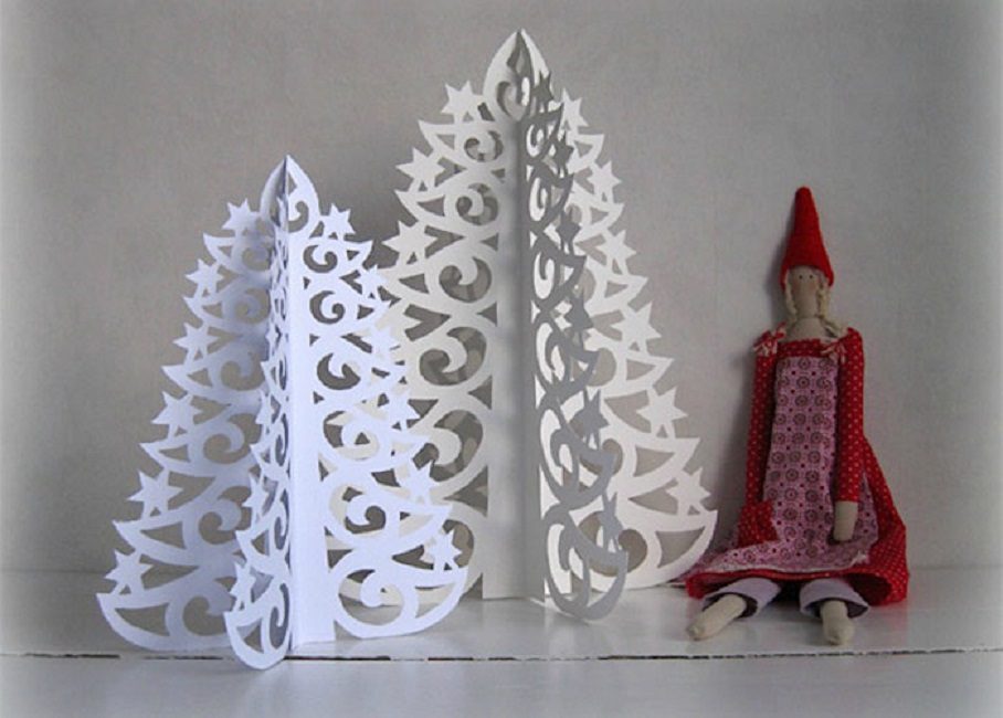 Sapins de Noël ajourés