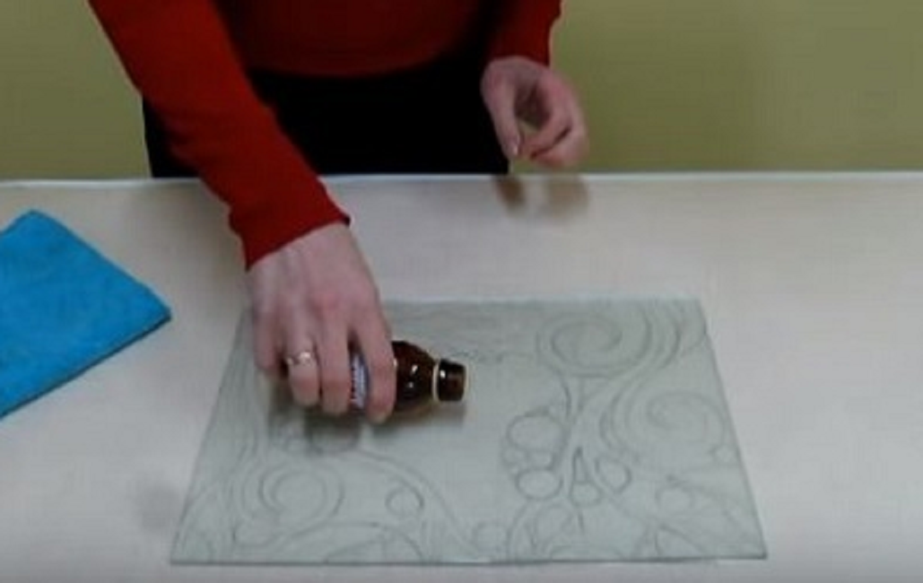 Dégraissage du verre