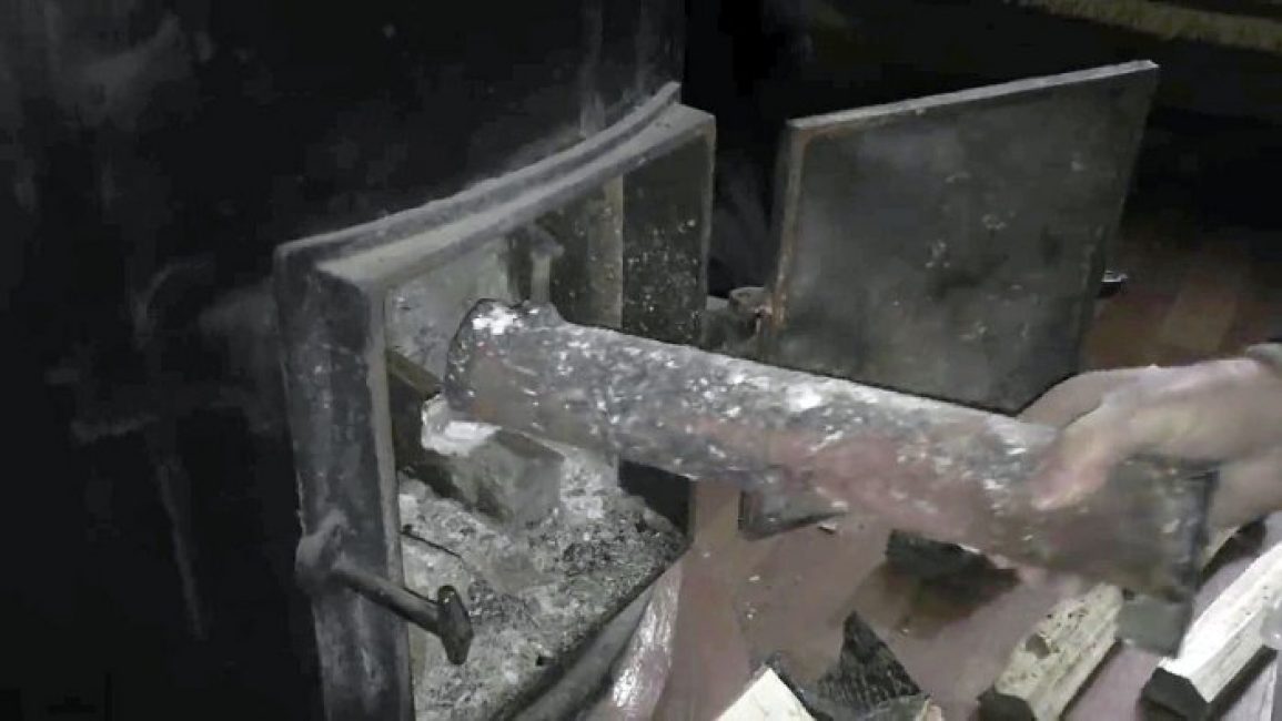 La bûche éternelle permettra d'économiser le coût du bois de chauffage, car vous en aurez maintenant besoin de la moitié.