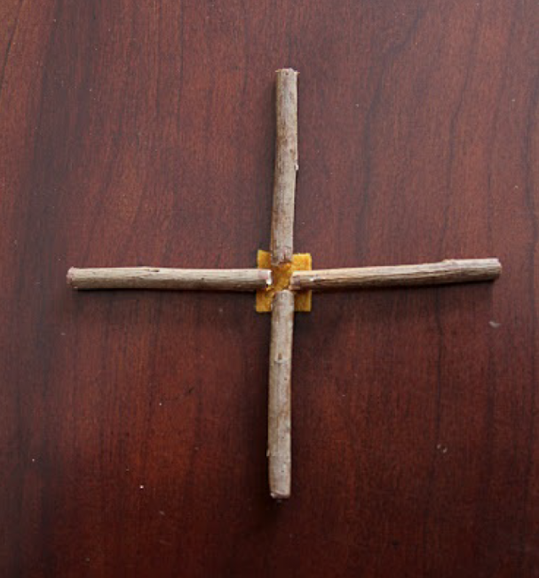 Grosses branches sur un morceau de tissu