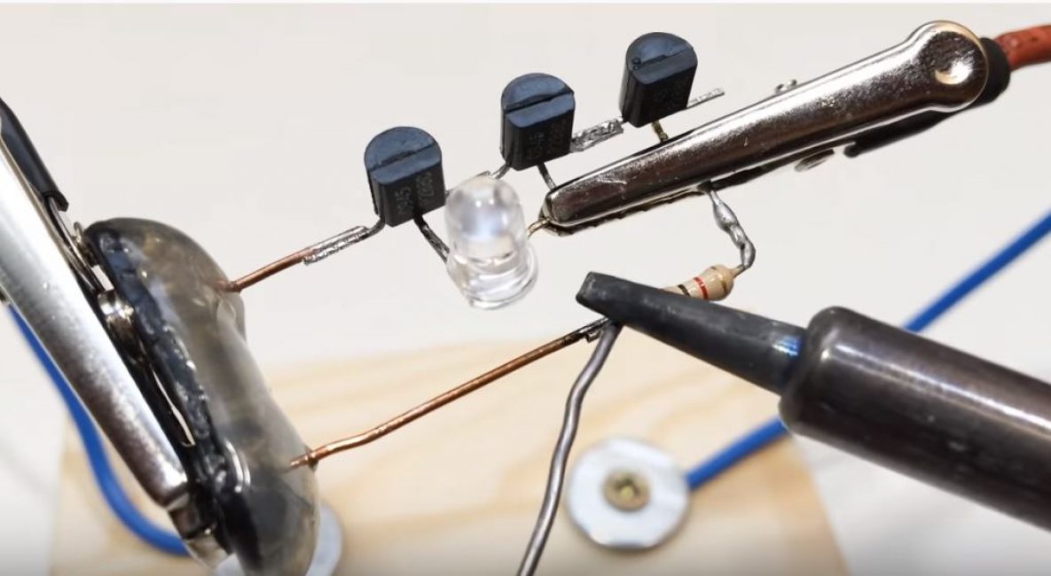 Souder le connecteur