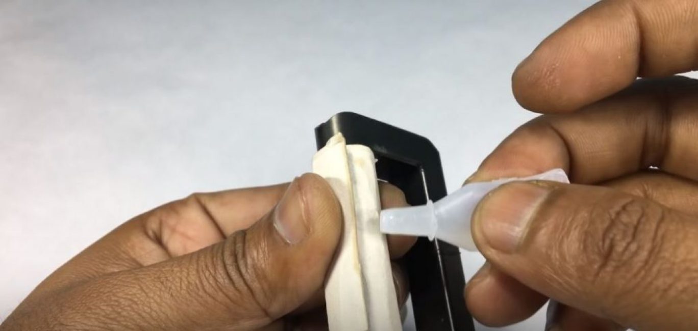 Nous enroulons du papier