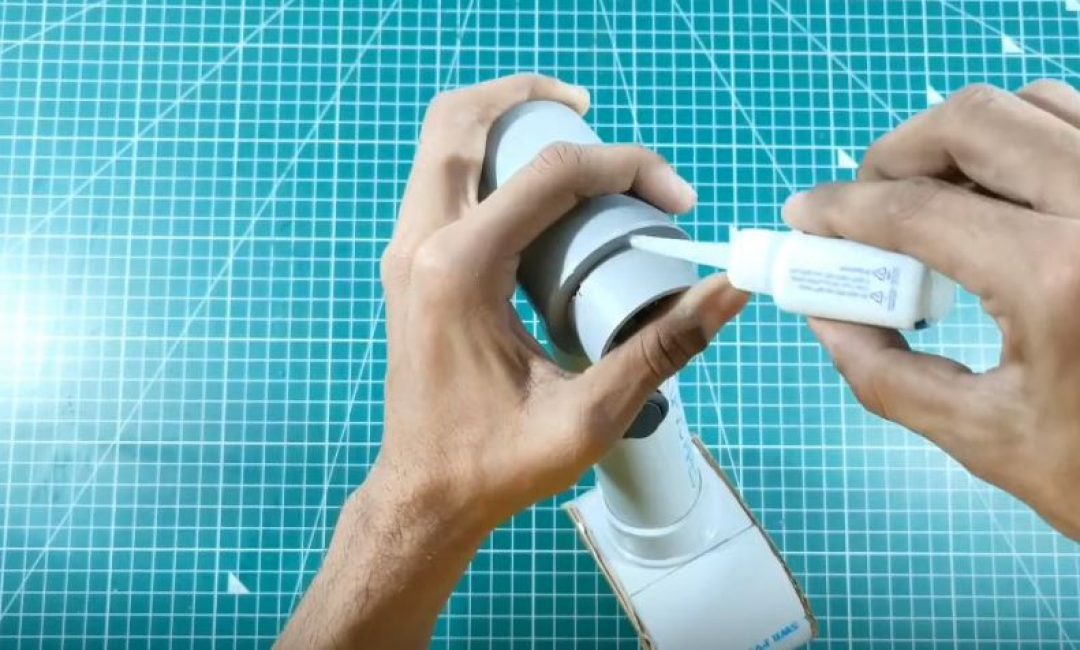 Coller la section de tuyau