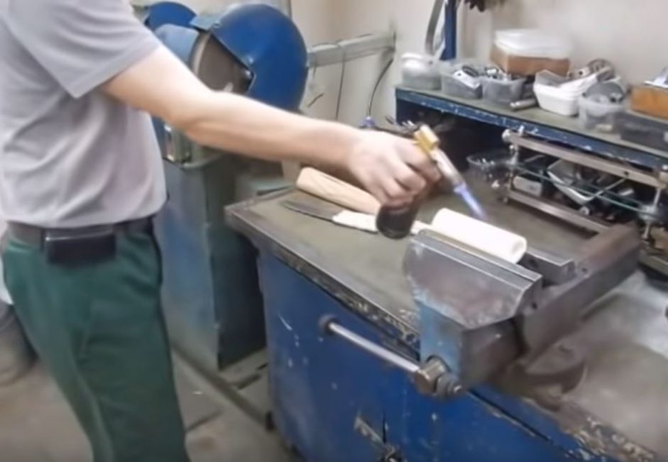 Nous chauffons avec un brûleur