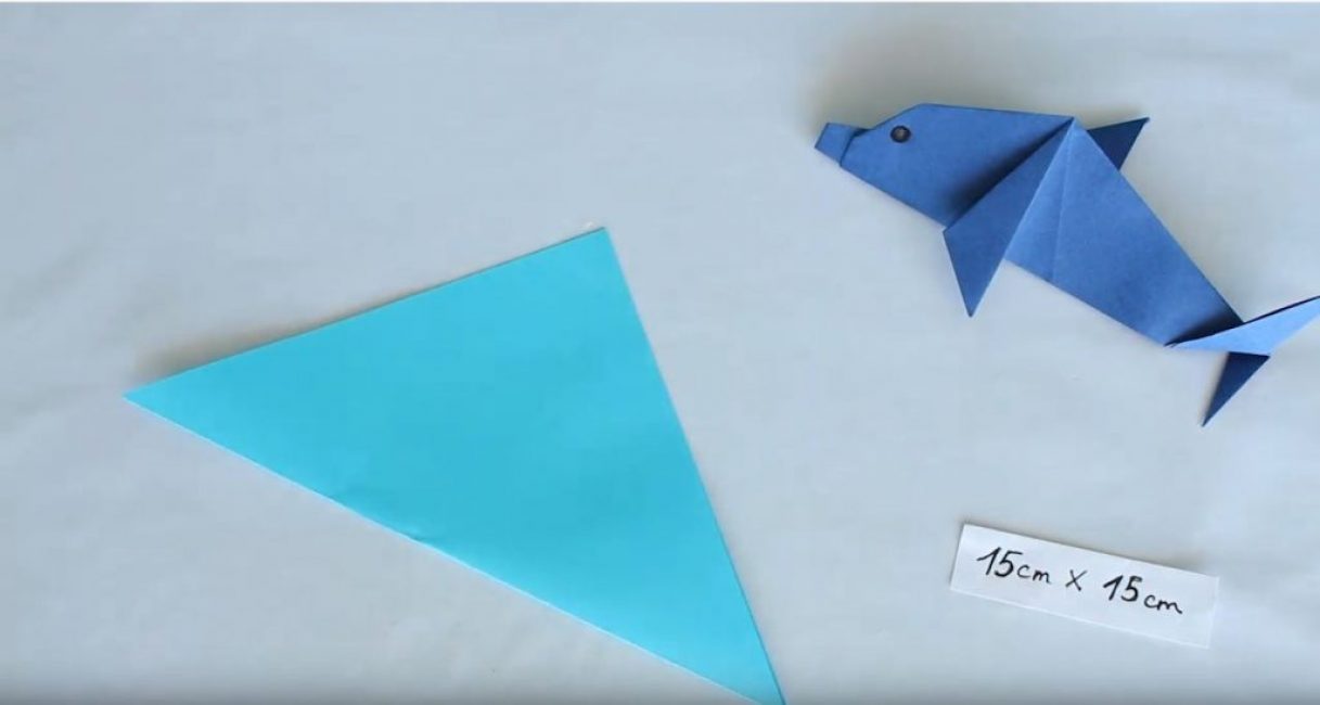 Pliez le carré en diagonale