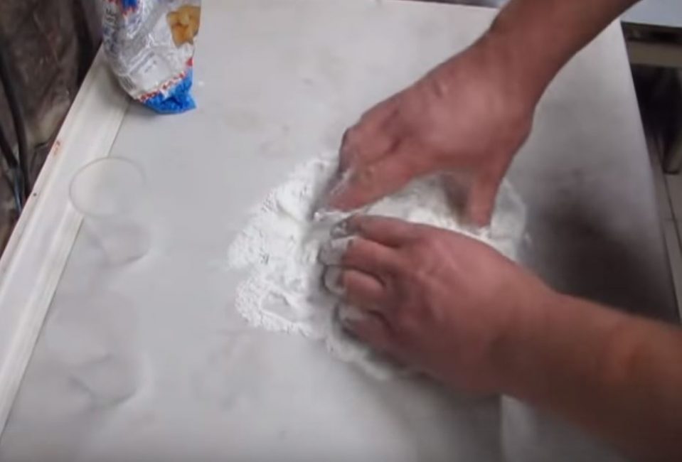 Nous commençons à pétrir