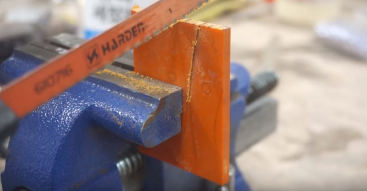 Couper avec une scie