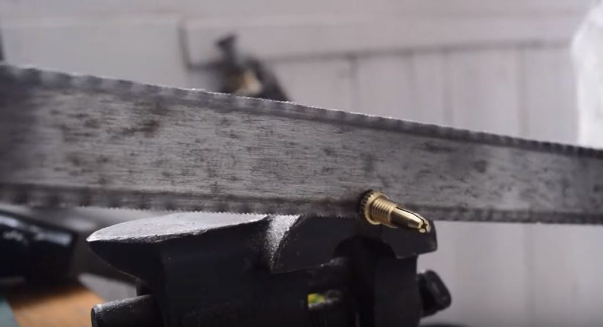 Nous coupons la cartouche