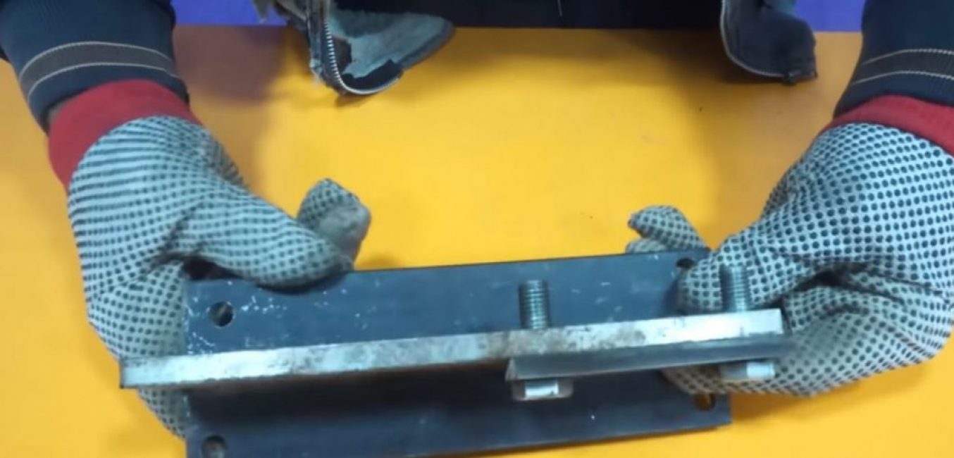 Nous réparons le couteau