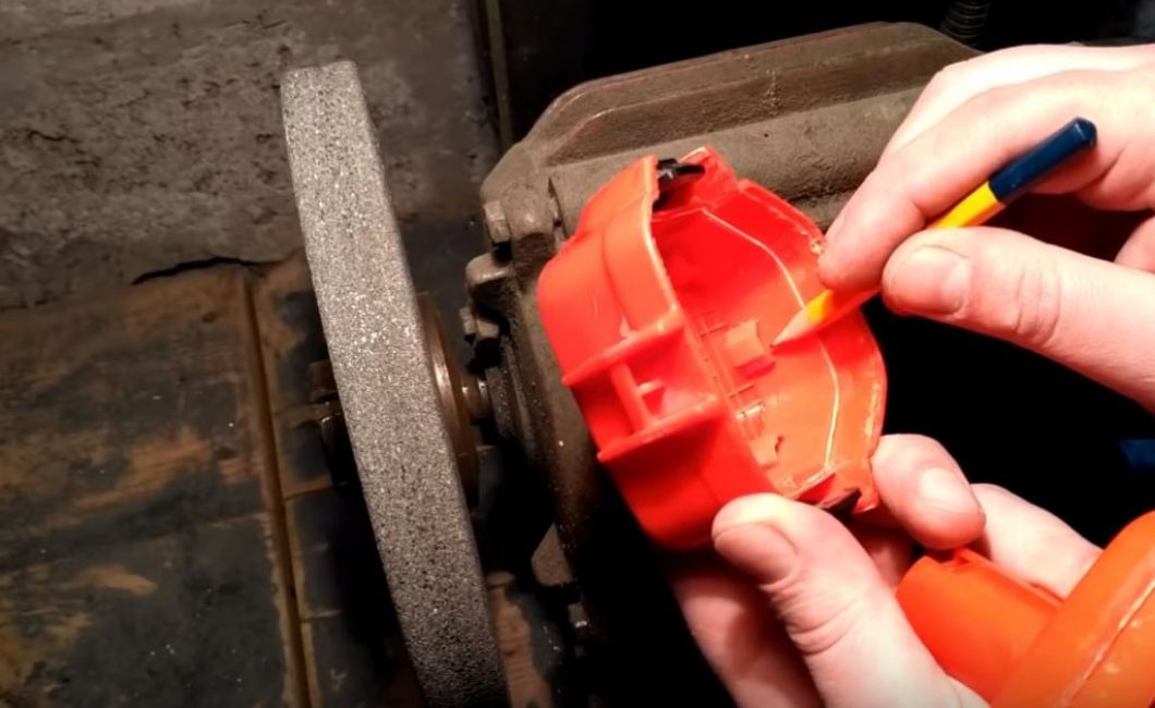 Nous broyons les côtés