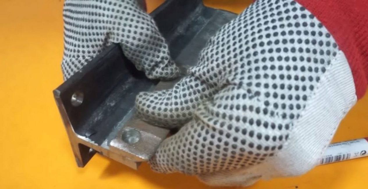 Nous prévoyons des fixations