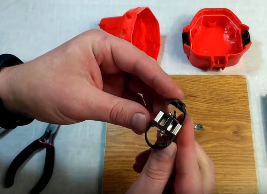 Nous obtenons la pièce