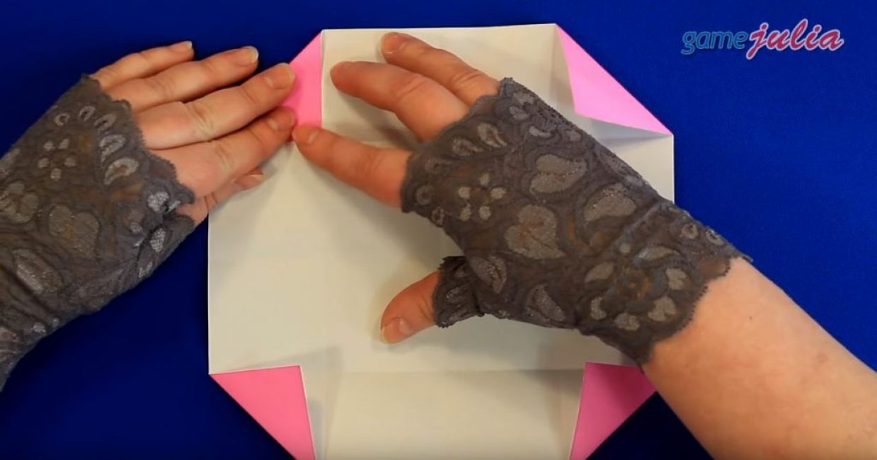 repliez ces coins vers l'intérieur