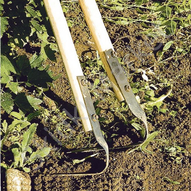 Ameublissement du sol avec un couteau plat