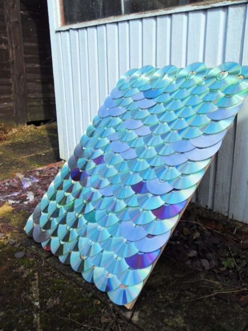 Panneau d'escrime assemblé à partir de CD