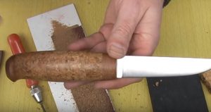 Manche de couteau en liège à faire soi-même : une classe de maître sur la fabrication d